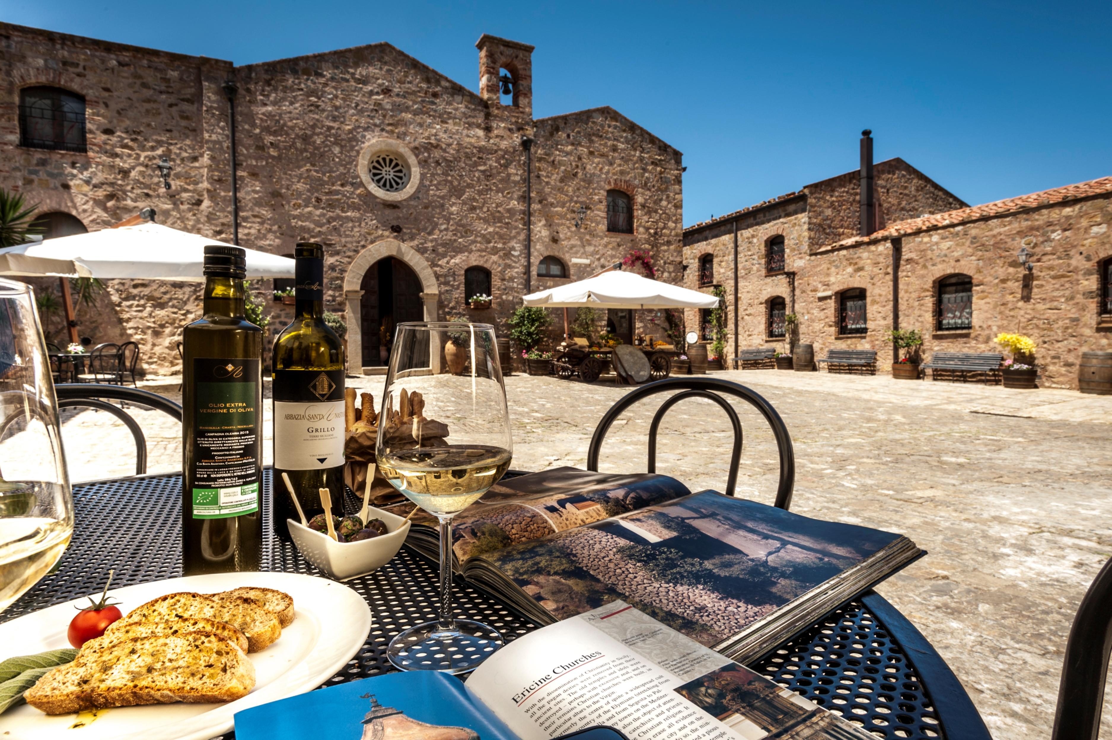 Relais Abbazia Santa Anastasia Resort&Winery Castelbuono  Bagian luar foto
